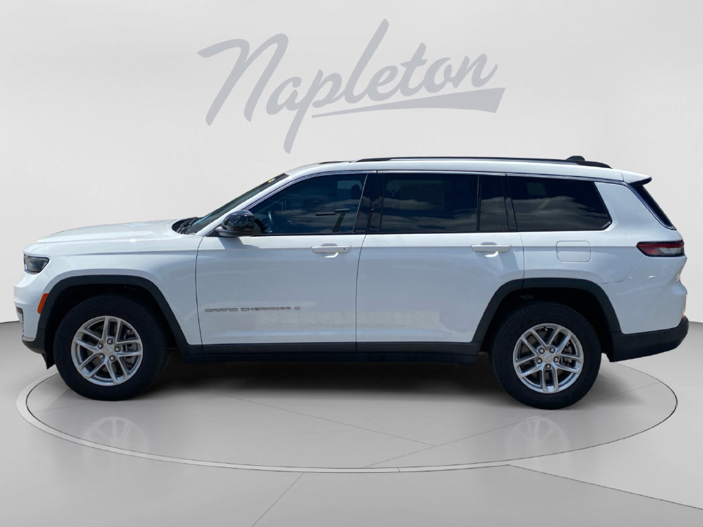 Used 2021 Jeep Grand Cherokee L Laredo w/ Luxury Tech Group I AWD/4WD image 2
