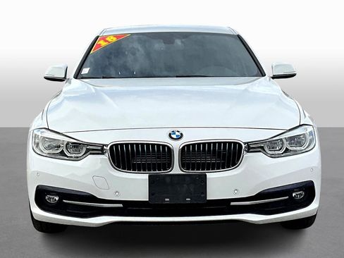 Used 2018 BMW 330e image 3