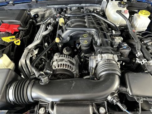 Used 2025 Jeep Gladiator Sport AWD/4WD image 27