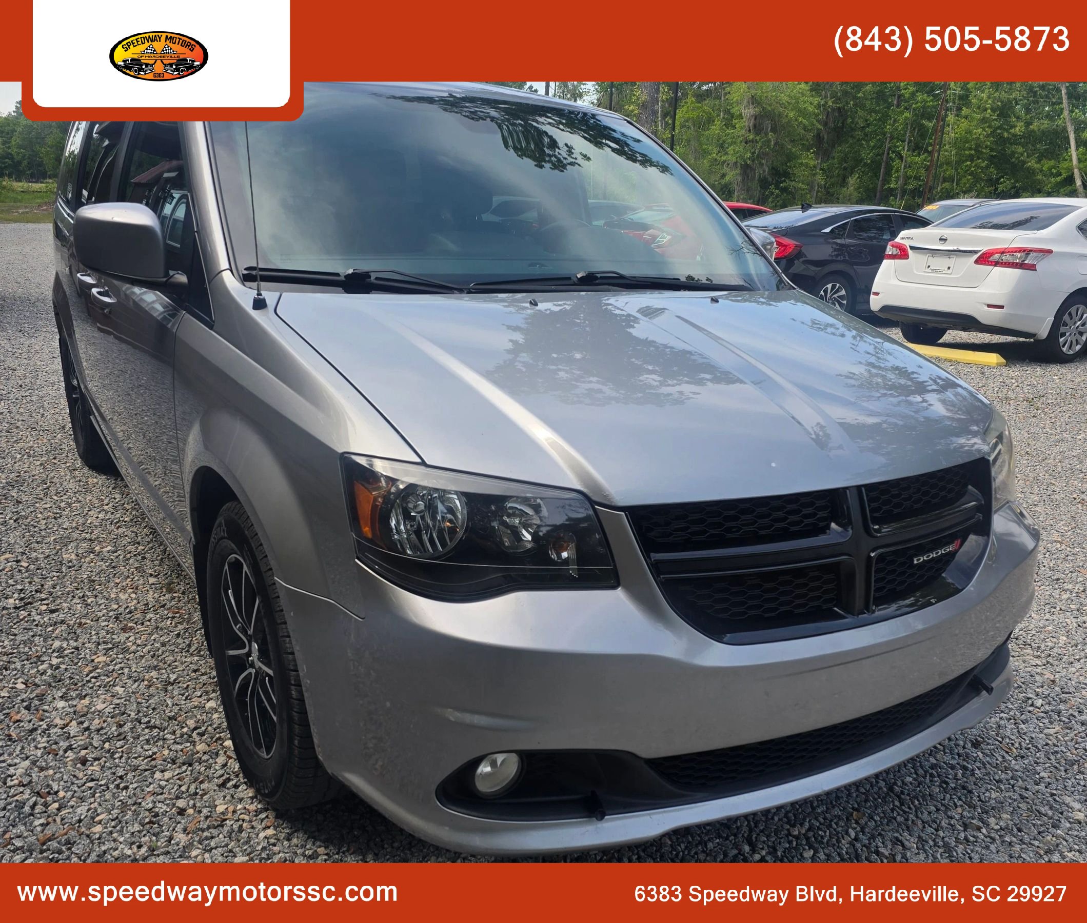 Used 2019 Dodge Grand Caravan SE FWD image 1