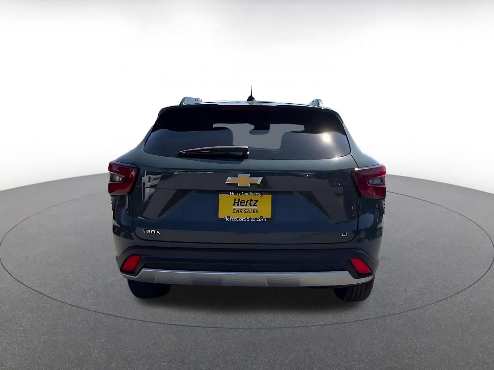 Used 2025 Chevrolet Trax LT w/ LT Convenience Package FWD image 12