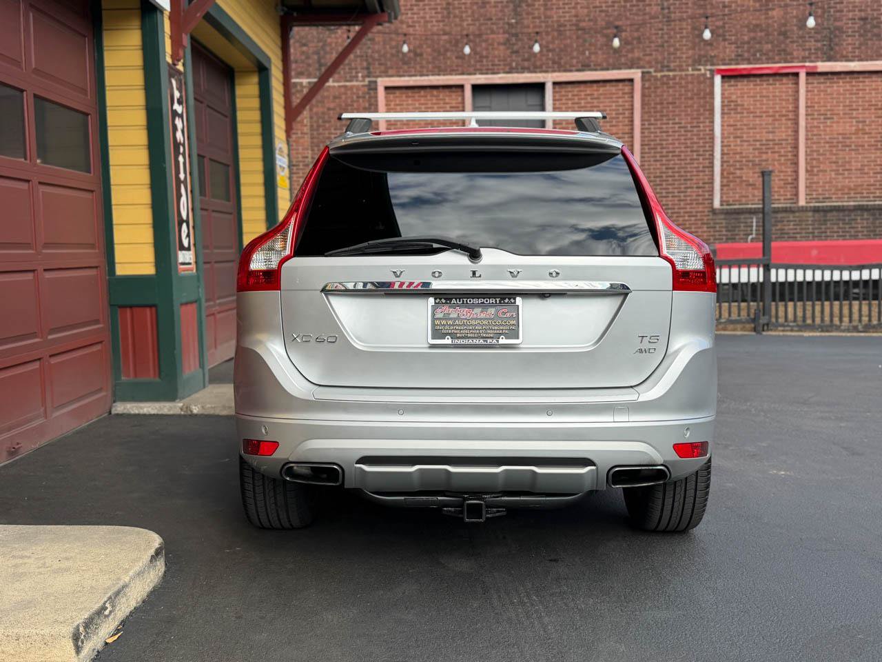 Used 2017 Volvo XC60 T5 Dynamic w/ Protection Package AWD/4WD image 5