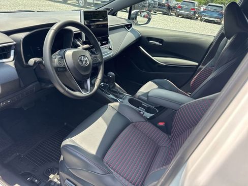 Used 2025 Toyota Corolla XSE FWD image 3