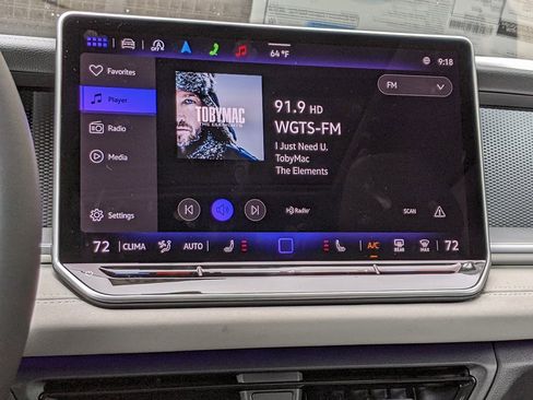 New 2025 Volkswagen Tiguan SE image 16