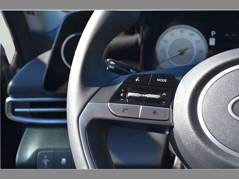 New 2026 Hyundai Elantra Limited FWD image 18