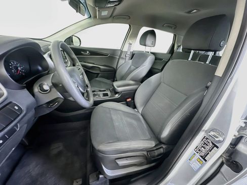 Used 2020 Kia Sorento L FWD image 13