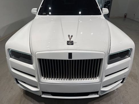 Used 2020 Rolls-Royce Cullinan image 16