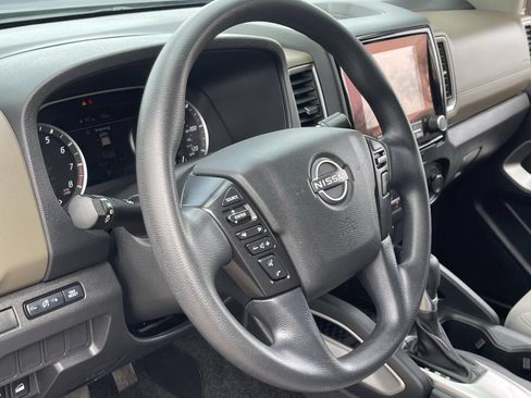 Used 2023 Nissan Frontier SV AWD/4WD image 24