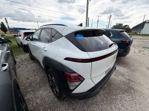 Used 2025 Hyundai Kona SEL FWD image 8