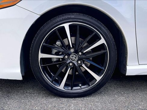 Used 2018 Toyota Camry XSE w/ Driver Assist Package FWD image 8