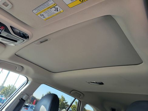 Used 2022 Subaru Outback Limited w/ Popular Package #2 image 11