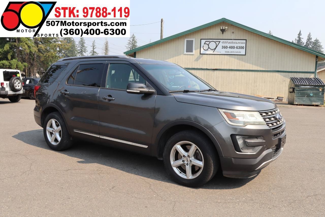 Used 2016 Ford Explorer XLT AWD/4WD image 10