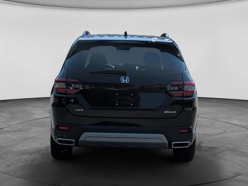 Used 2025 Honda Pilot Touring image 6