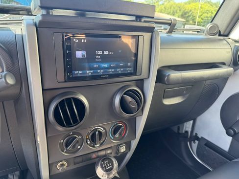 Used 2007 Jeep Wrangler X AWD/4WD image 14
