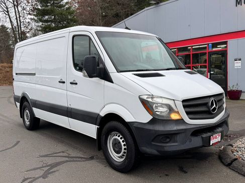 Used 2017 Mercedes-Benz Sprinter 2500 image 2