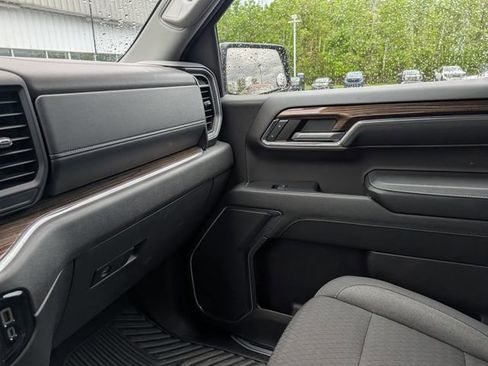 Used 2024 Chevrolet Silverado 1500 LT AWD/4WD image 22