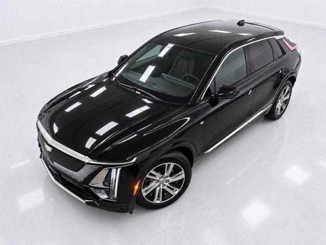 Used 2024 Cadillac Lyriq Tech w/ Driver Assist Package AWD/4WD image 8