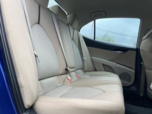 Used 2018 Toyota Camry LE w/ Convenience Package image 13