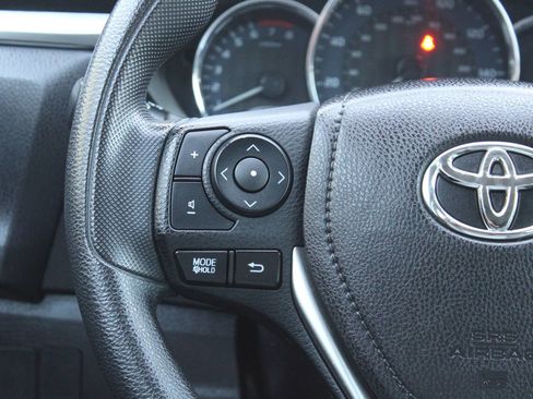 Used 2016 Toyota Corolla L image 34
