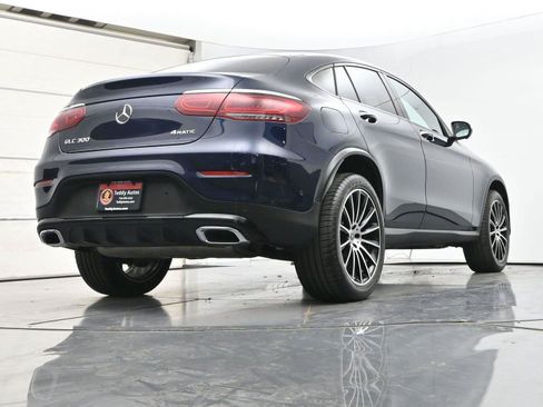 Used 2022 Mercedes-Benz GLC 300 4MATIC Coupe image 37