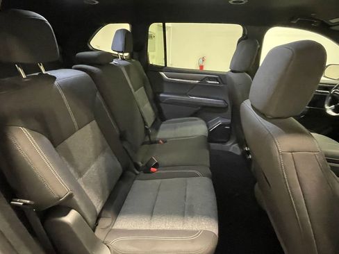 Used 2025 GMC Acadia Elevation image 20