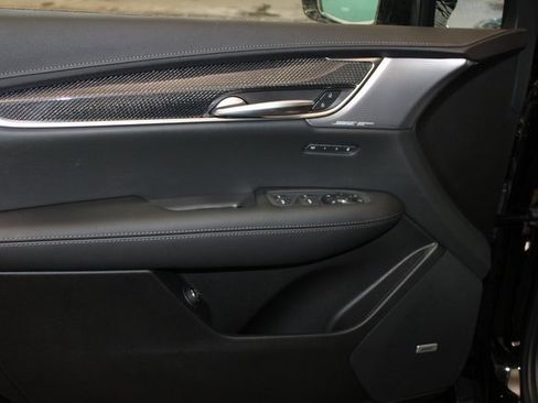 New 2026 Cadillac XT5 Sportv image 13