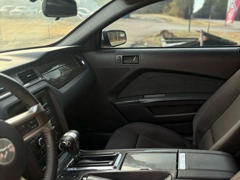 Used 2011 Ford Mustang GT Premium RWD image 27