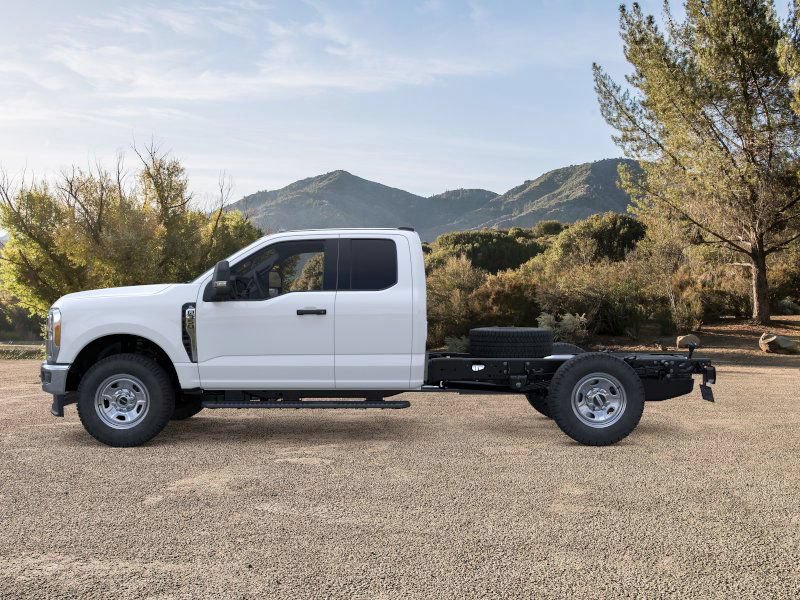 New 2026 Ford F350 XL w/ XL Chrome Package AWD/4WD image 3