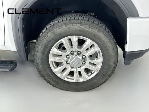 Used 2022 GMC Sierra 3500 Denali w/ Technology Package AWD/4WD image 38