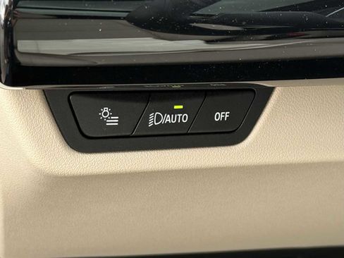 Used 2025 BMW X1 xDrive28i w/ Premium Package image 36