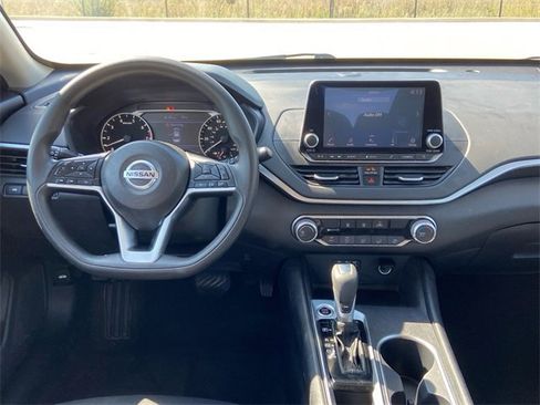 Used 2022 Nissan Altima 2.5 SV image 13