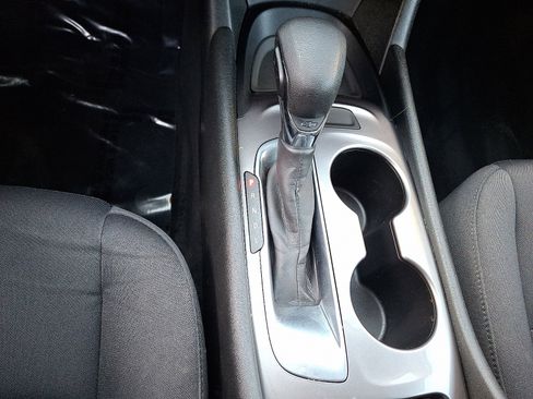 Used 2022 Chevrolet Malibu LS image 16