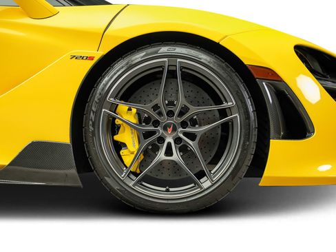 Used 2018 McLaren 720S Performance RWD image 35