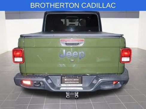 Used 2022 Jeep Gladiator Sport image 4