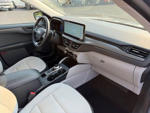 Used 2025 Ford Escape Active AWD/4WD image 20
