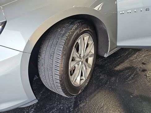 Used 2024 Chevrolet Malibu LT FWD image 33