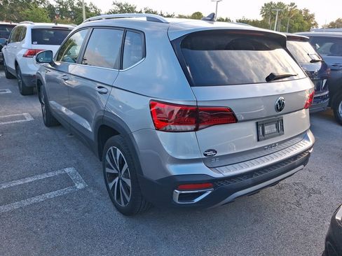 Used 2023 Volkswagen Taos SE image 6