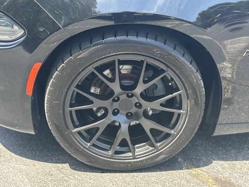 Used 2018 Dodge Charger R/T RWD image 12