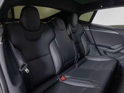 Used 2021 Tesla Model S Plaid image 24