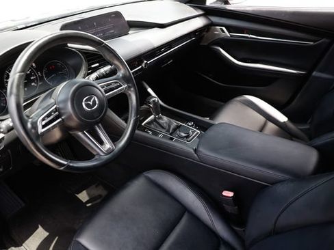 Used 2020 MAZDA MAZDA3 Hatchback w/ Preferred Package FWD image 6