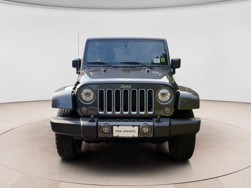 Used 2017 Jeep Wrangler Unlimited Sahara w/ Dual Top Group AWD/4WD image 8