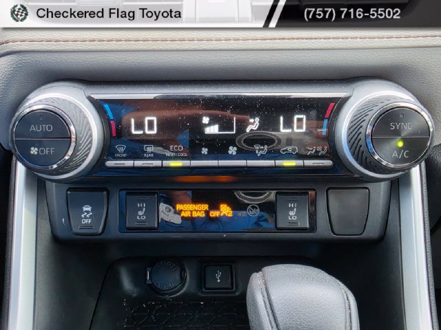 Used 2021 Toyota RAV4 XLE w/ Convenience Package AWD/4WD image 16