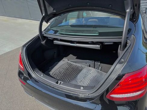 Used 2017 Mercedes-Benz E 300 4MATIC image 34