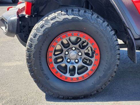 Used 2021 Jeep Wrangler Unlimited Rubicon w/ Xtreme Recon 35" Tire Package AWD/4WD image 11
