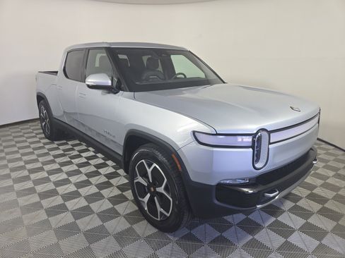 Used 2024 Rivian R1T Adventure image 7