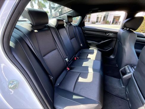 Used 2022 Honda Accord Sport image 19