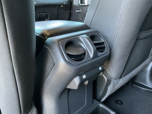 Used 2021 Jeep Wrangler Unlimited Sport AWD/4WD image 17
