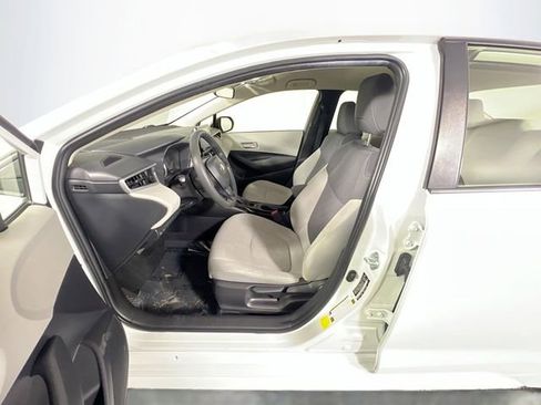 Used 2021 Toyota Corolla LE w/ LE Convenience Package FWD image 10