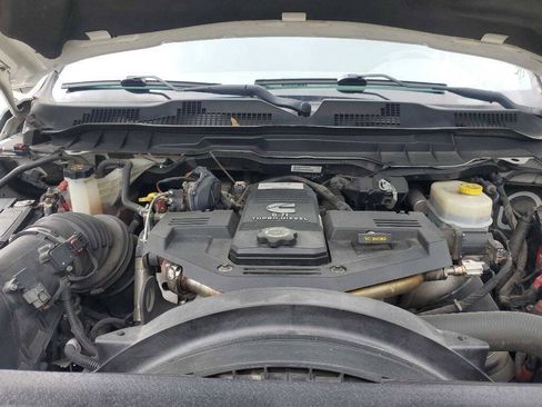 Used 2018 RAM 2500 SLT w/ Luxury Group RWD image 4