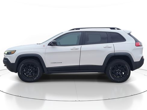 Used 2022 Jeep Cherokee Trailhawk w/ Comfort/Convenience Group image 3